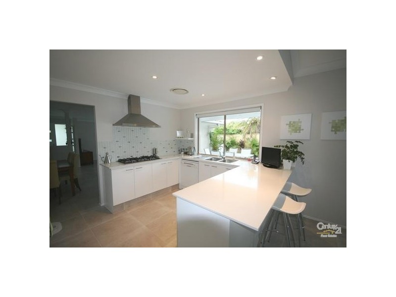17 Hindmarsh Court, Robina QLD 4226
