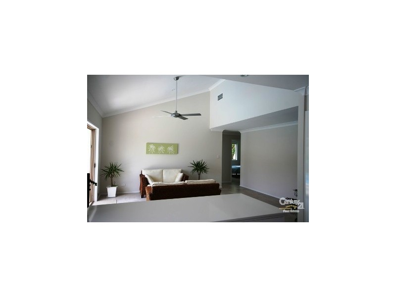 17 Hindmarsh Court, Robina QLD 4226
