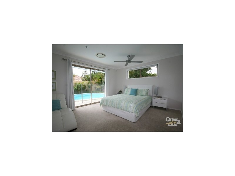 17 Hindmarsh Court, Robina QLD 4226