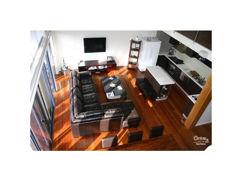 17 Shorehaven Place, Varsity Lakes QLD 4227