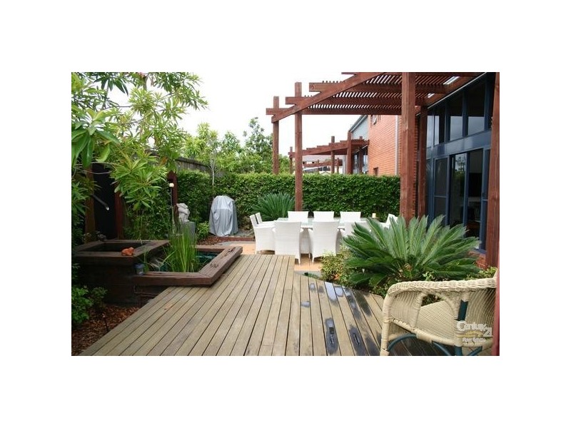 17 Shorehaven Place, Varsity Lakes QLD 4227