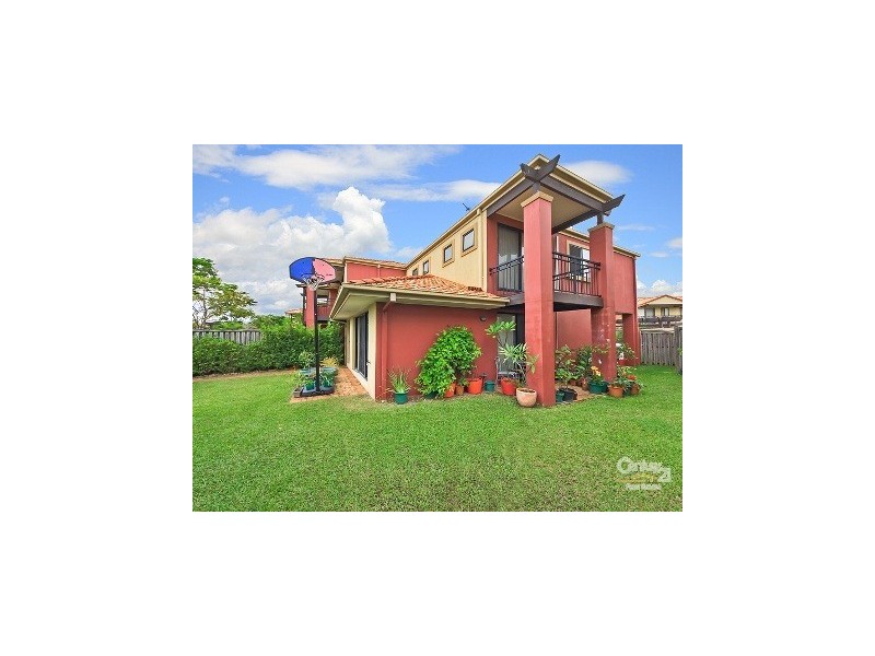 8/302 Christine ave, Varsity Lakes QLD 4227