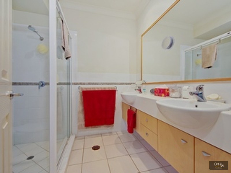 20/1 Geraldton Drive, Robina QLD 4226