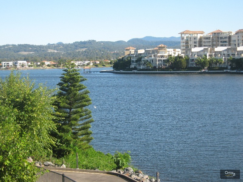 Varsity Lakes QLD 4227