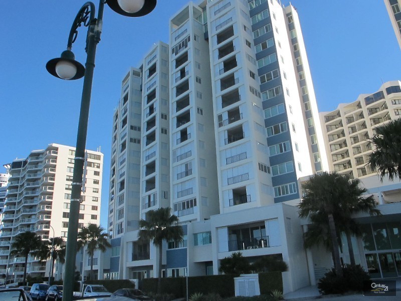 53/326 Marine Pde, Labrador QLD 4215