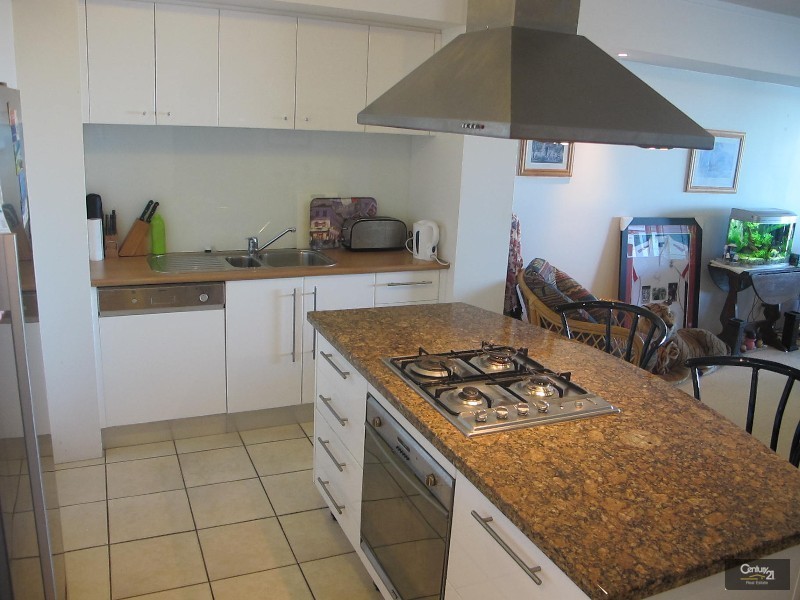 53/326 Marine Pde, Labrador QLD 4215