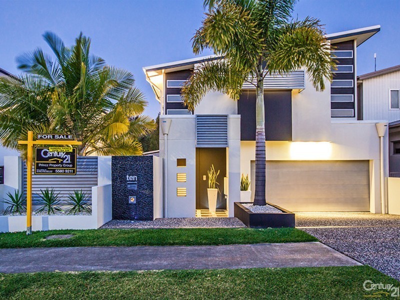 10 Moyenne Crescent, Varsity Lakes QLD 4227