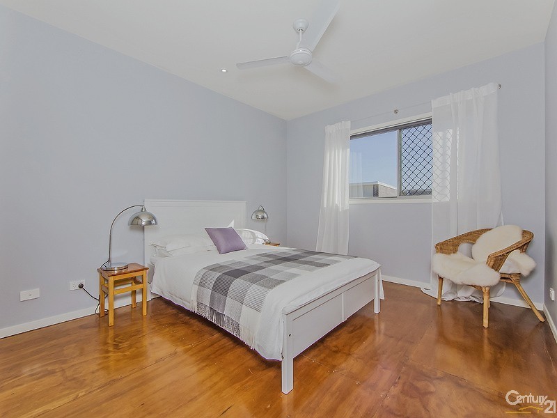 9 Emily Way, Varsity Lakes QLD 4227