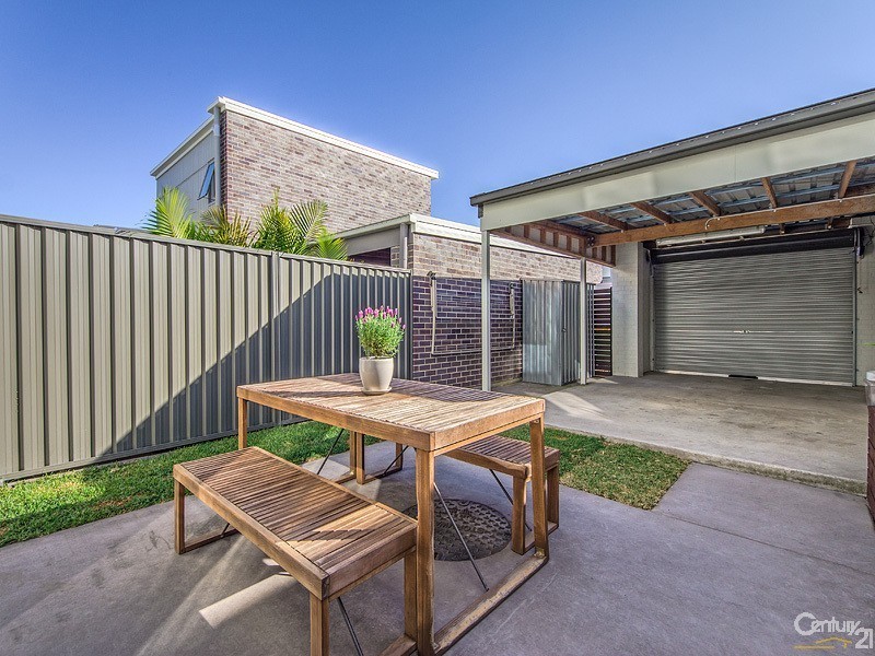 9 Emily Way, Varsity Lakes QLD 4227