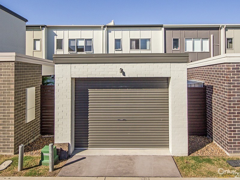 9 Emily Way, Varsity Lakes QLD 4227