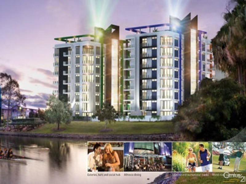 33 Lakefront Crescent, Varsity Lakes QLD 4227