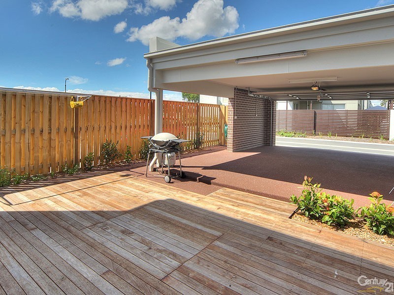 12 South Bay Drive, Varsity Lakes QLD 4227