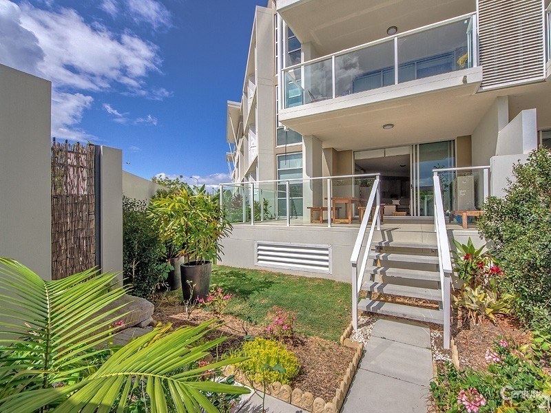 10/1 Lakefront Crescent, Varsity Lakes QLD 4227