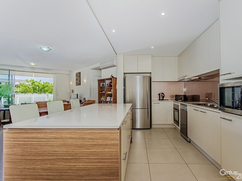 10/1 Lakefront Crescent, Varsity Lakes QLD 4227