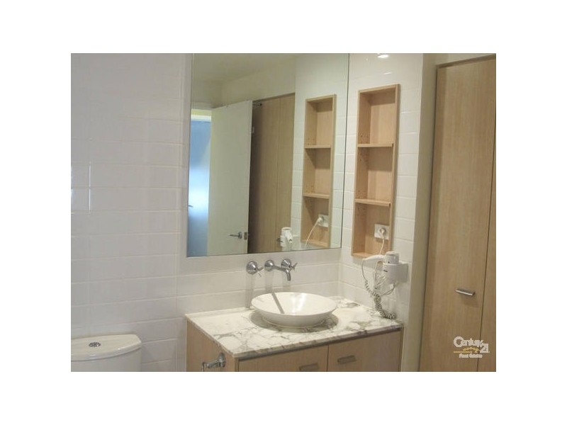 60/228 Varsity Parade, Varsity Lakes QLD 4227