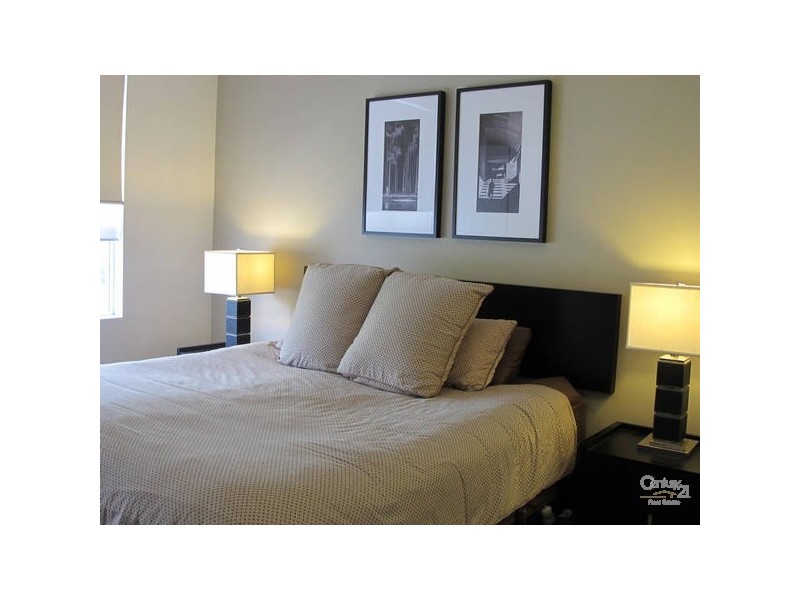 60/228 Varsity Parade, Varsity Lakes QLD 4227