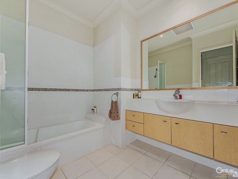 19/1 Geraldton Drive, Robina QLD 4226