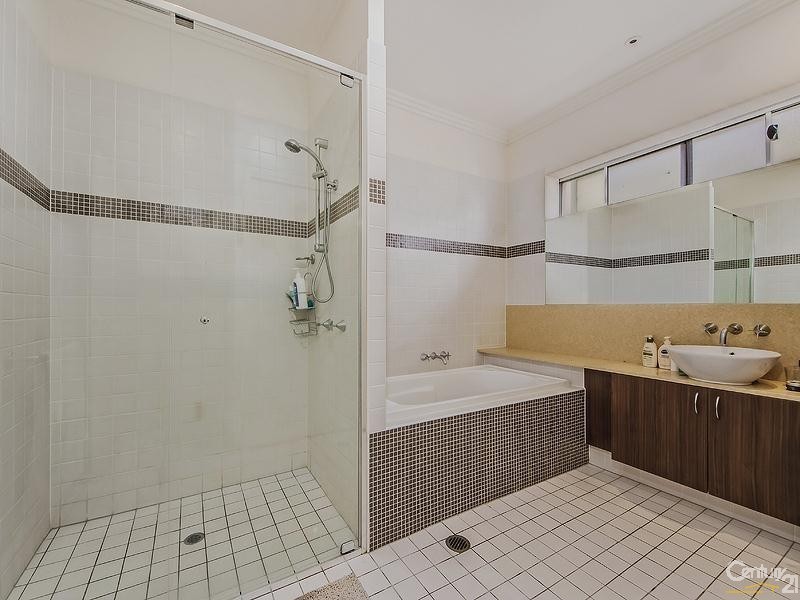 Varsity Lakes QLD 4227