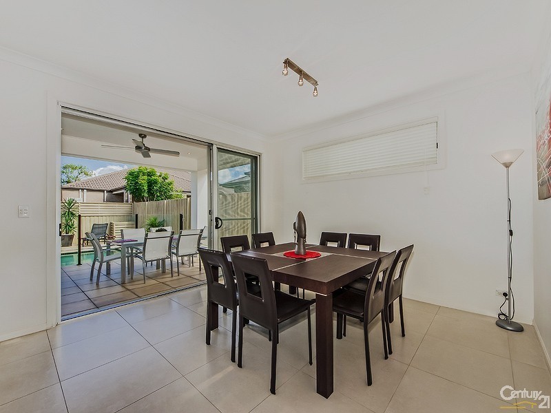 28 Meriden Ave Varsity Lakes, Varsity Lakes QLD 4227