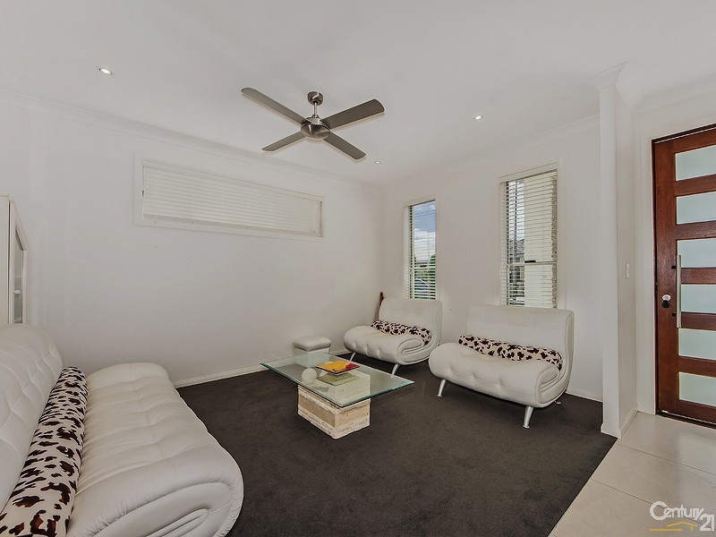 28 Meriden Ave Varsity Lakes, Varsity Lakes QLD 4227