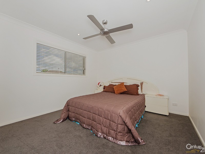 28 Meriden Ave Varsity Lakes, Varsity Lakes QLD 4227