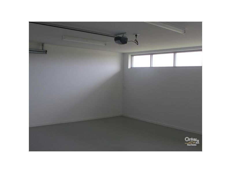 9 Southbay Drive, Varsity Lakes QLD 4227