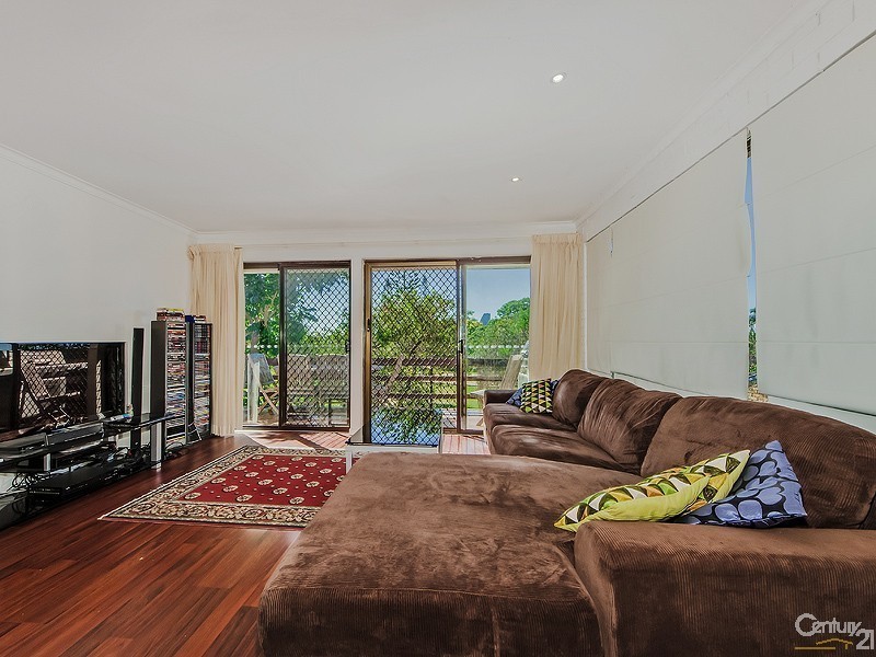 6/8 Angie Court, Mermaid Waters QLD 4218