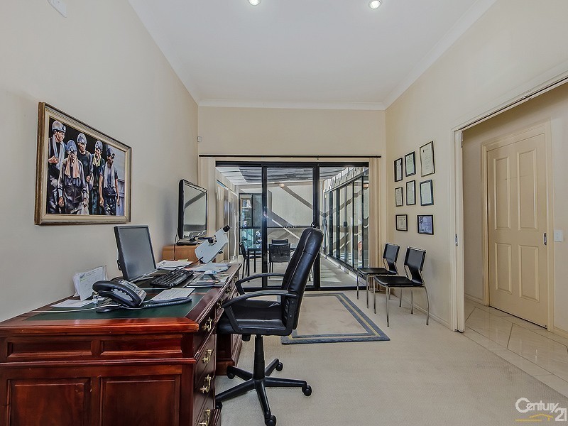 126 Varsity Parade, Varsity Lakes QLD 4227