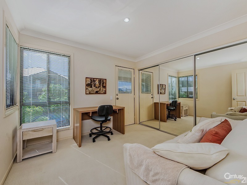 126 Varsity Parade, Varsity Lakes QLD 4227