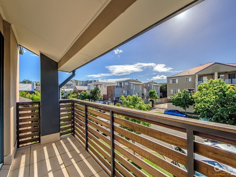 126 Varsity Parade, Varsity Lakes QLD 4227