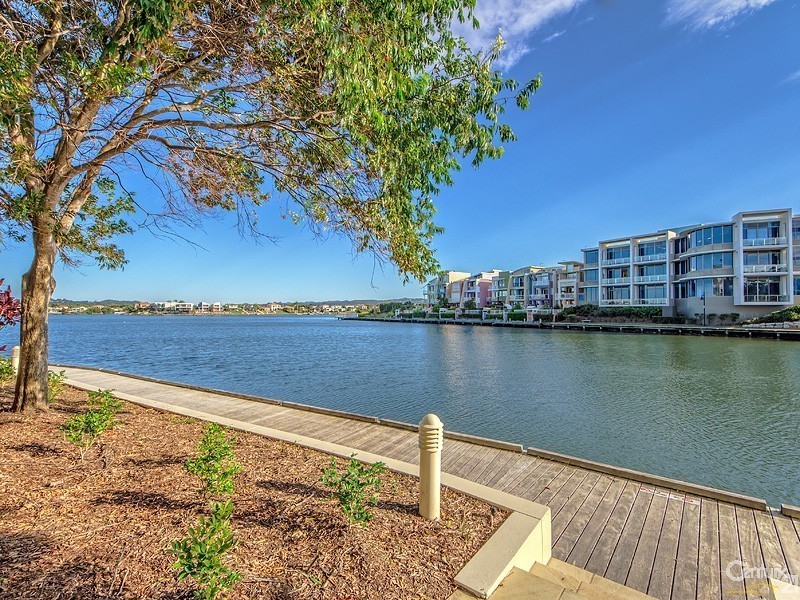 Varsity Lakes QLD 4227