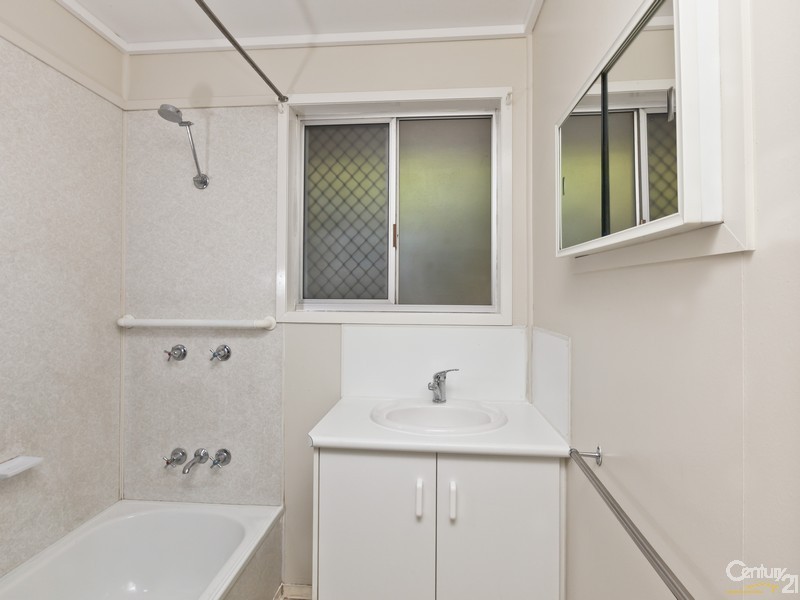 36 Grevillea Drive, Varsity Lakes QLD 4227