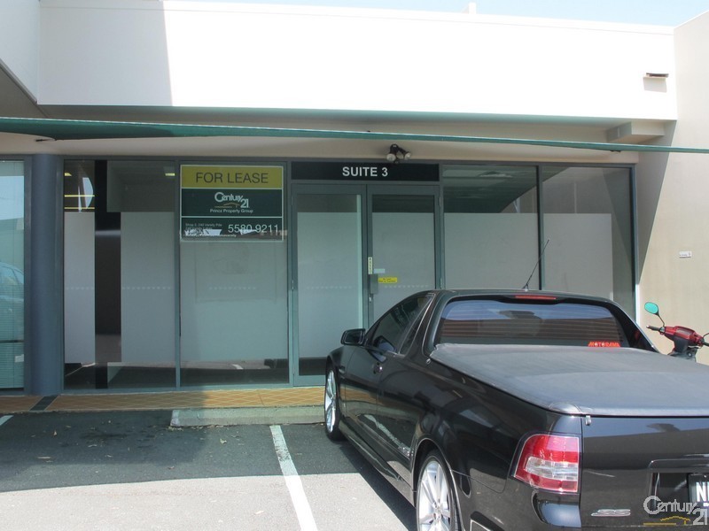 3/211 Ron Penhaligon Way, Robina QLD 4226