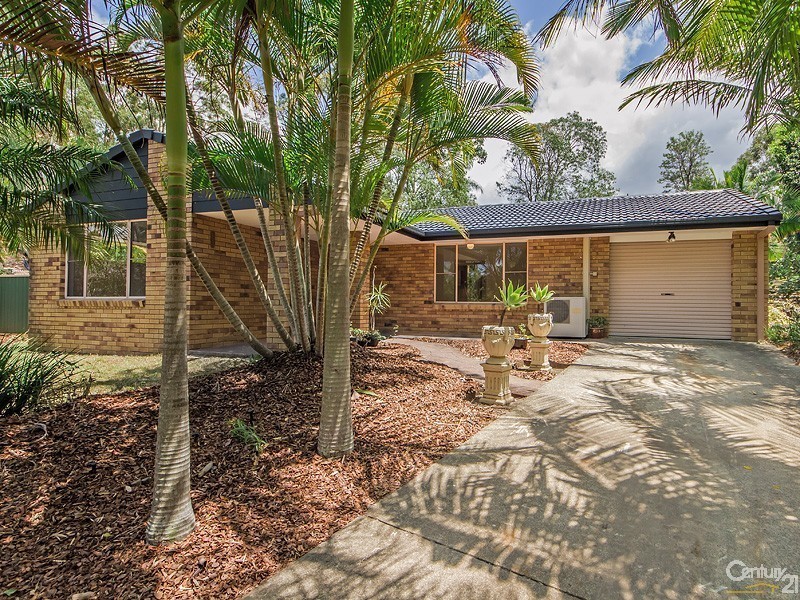 8 Agatha Court, Oxenford QLD 4210
