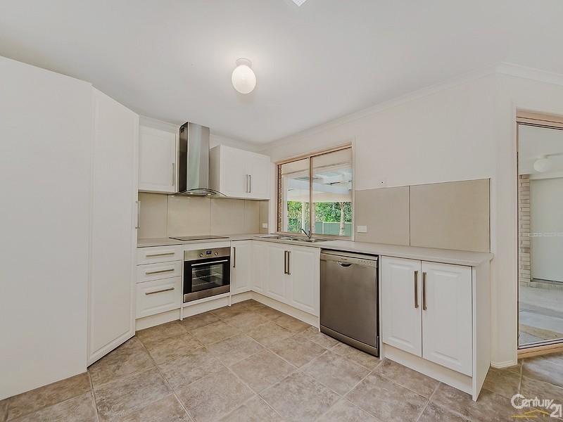 8 Agatha Court, Oxenford QLD 4210