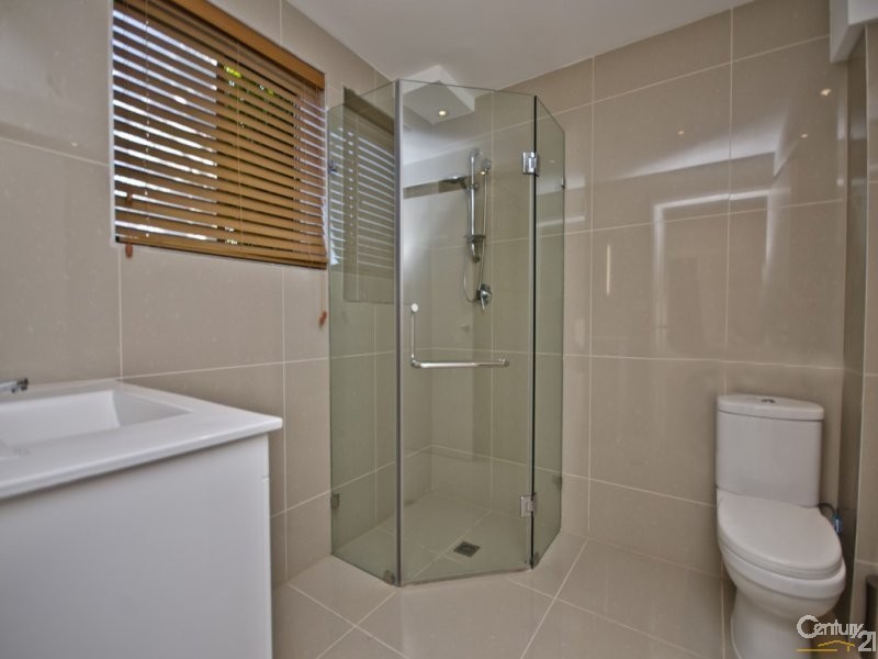 13 Mattocks Road, Varsity Lakes QLD 4227