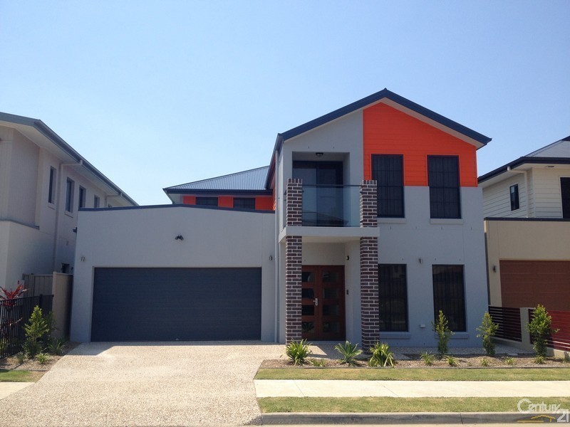 7 Elizabeth Crescent, Varsity Lakes QLD 4227