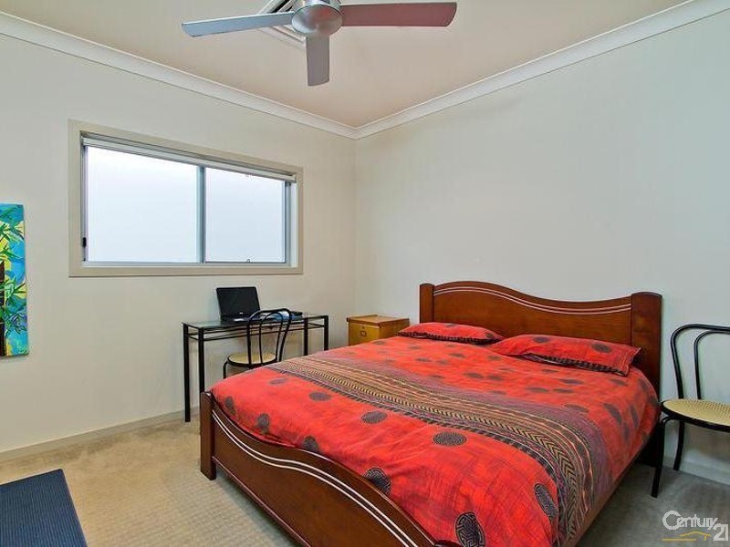 12 Moyenne Crescent, Varsity Lakes QLD 4227