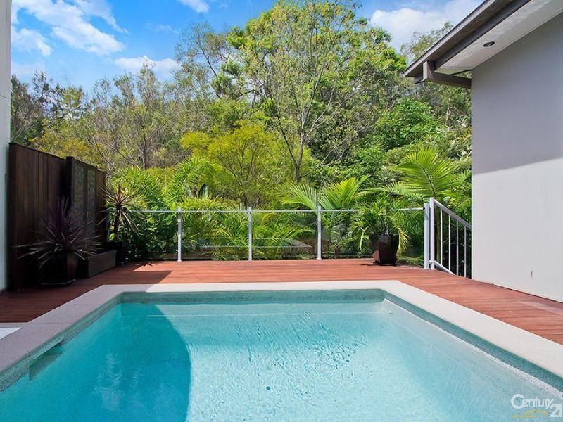 12 Moyenne Crescent, Varsity Lakes QLD 4227