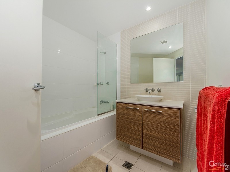 Varsity Lakes QLD 4227