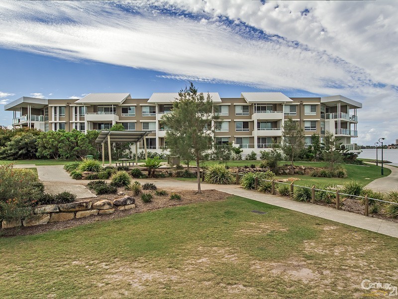 Varsity Lakes QLD 4227