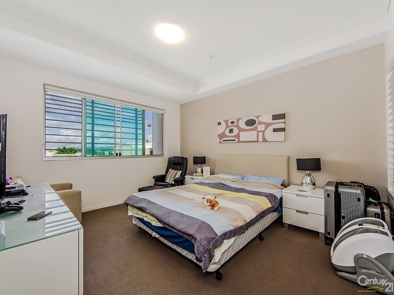 Varsity Lakes QLD 4227