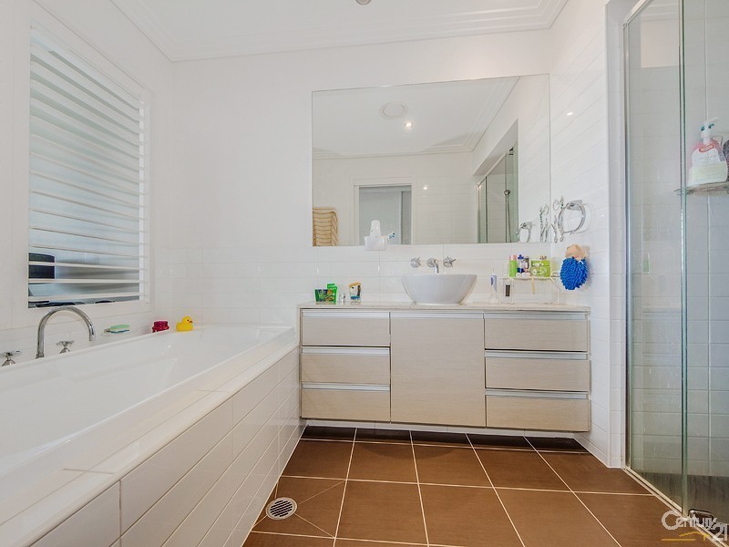 Varsity Lakes QLD 4227