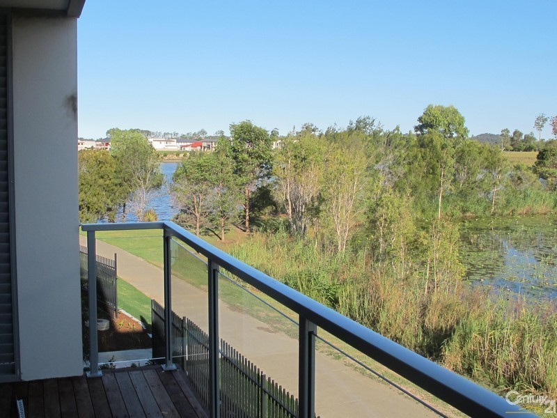 Varsity Lakes QLD 4227