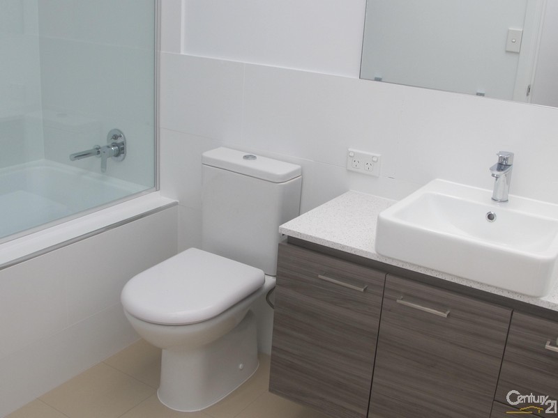 Varsity Lakes QLD 4227