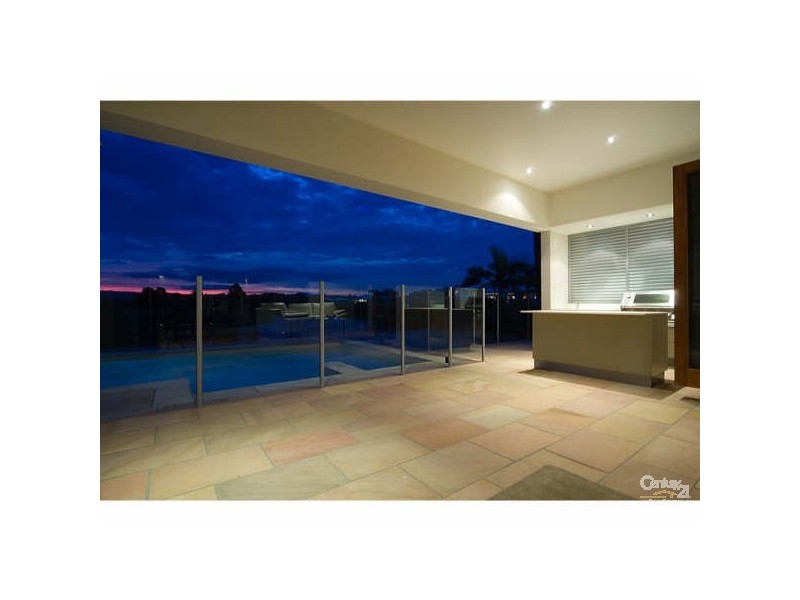 1024 Lakeview Tce,, Benowa QLD 4217