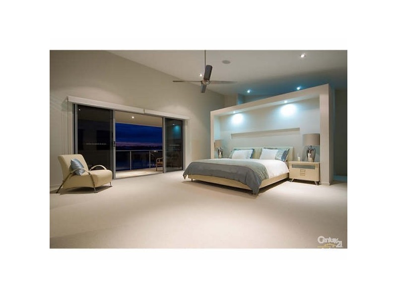 1024 Lakeview Tce,, Benowa QLD 4217