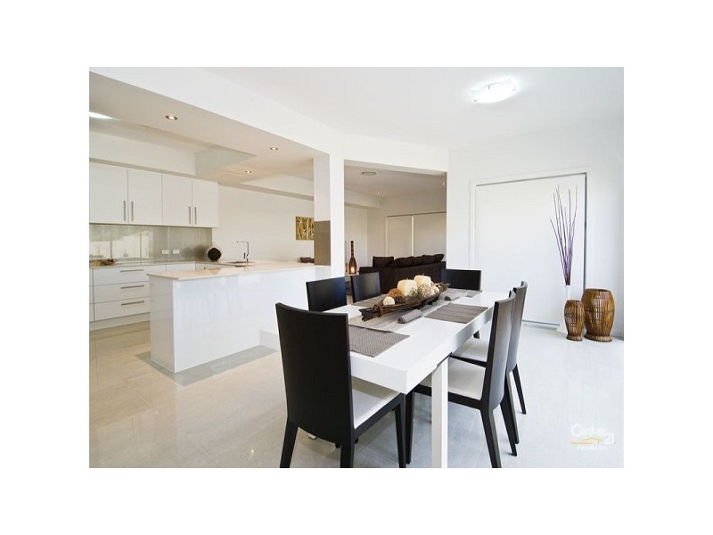 8004B Vista Drive Royal Pines, Benowa QLD 4217