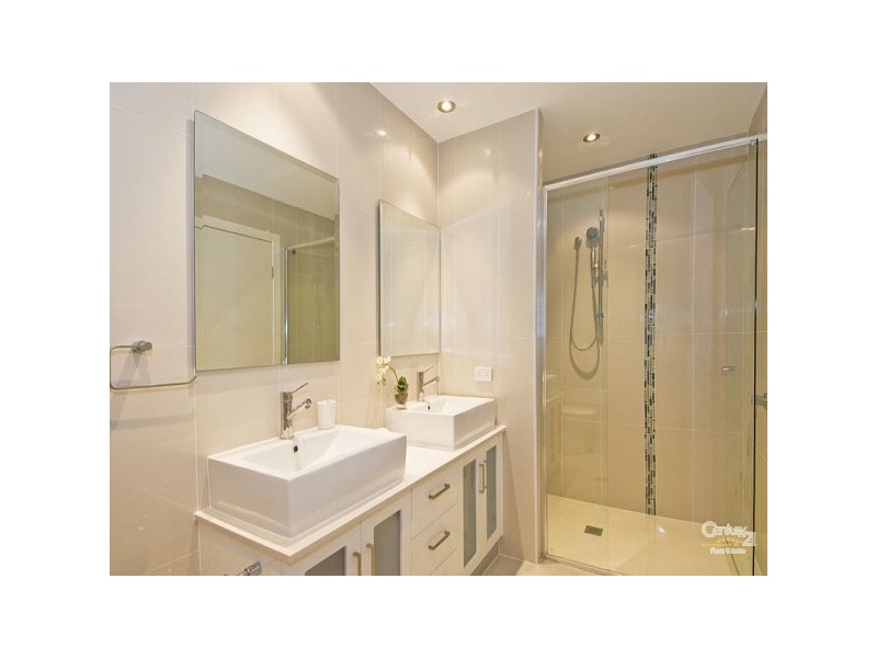 8004B Vista Drive Royal Pines, Benowa QLD 4217