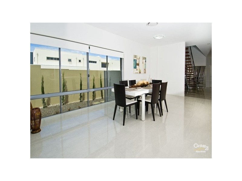 8004B Vista Drive Royal Pines, Benowa QLD 4217